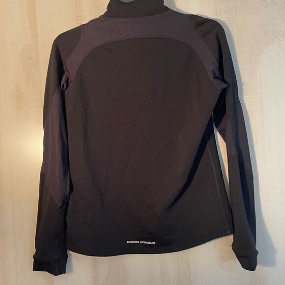 Under Armour black long sleeve top zipper pocket at wrist , size medium‎ - Picture 8 of 13